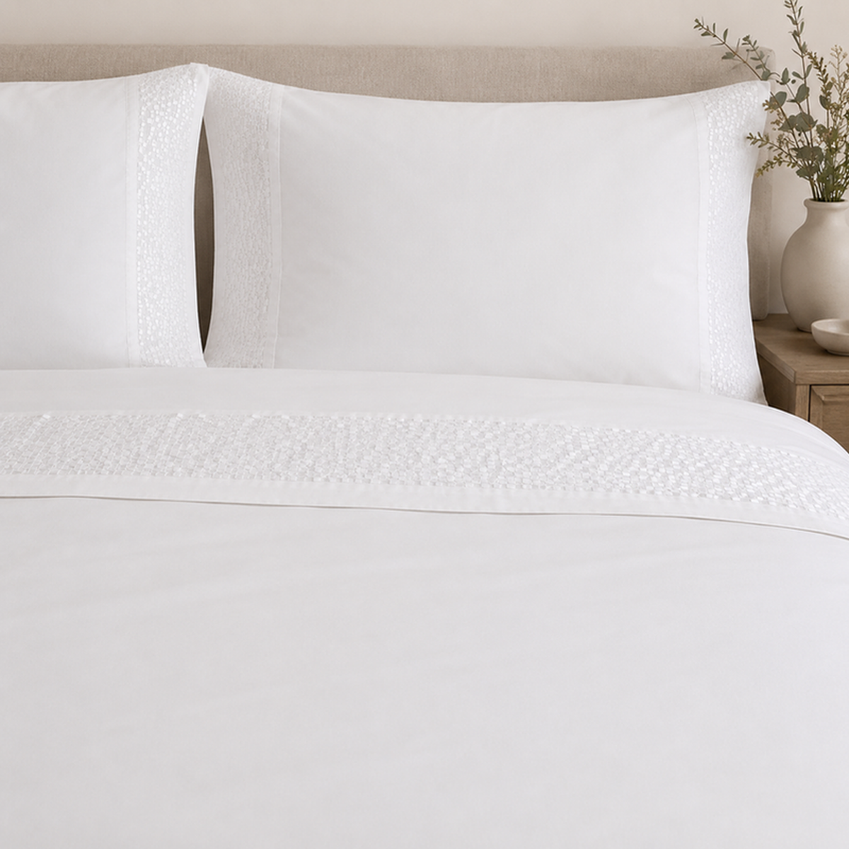Cama com Lençóis BellaScorpiu em percal 200 fios — BellaGoma